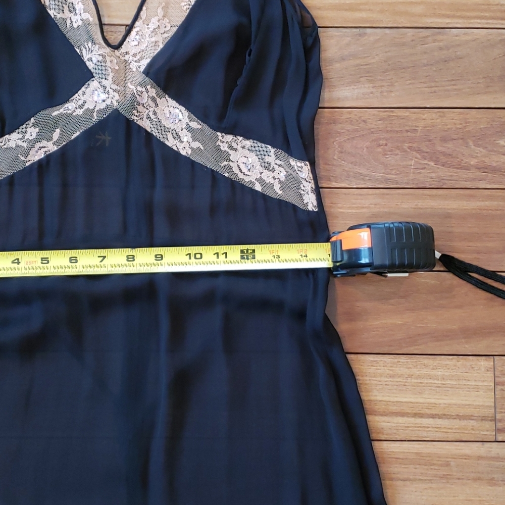 Dress - Picture 11 of 14